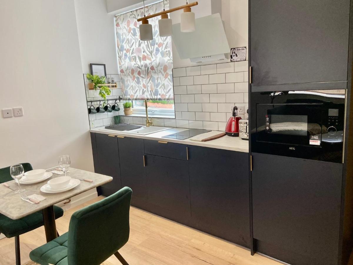 The Dance School - 1 And 2 Bedroom In The Heart Of Apartment *